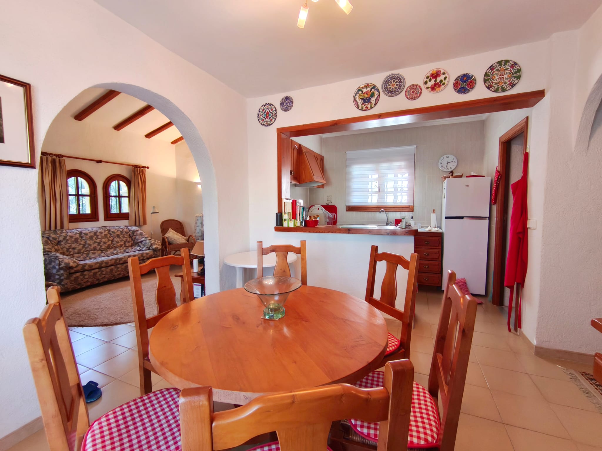 Chalet individual con jardín y porche en La Sella, cerca del campo de golf