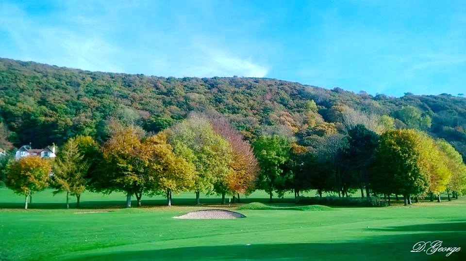 Chalet individual con jardín y porche en La Sella, cerca del campo de golf
