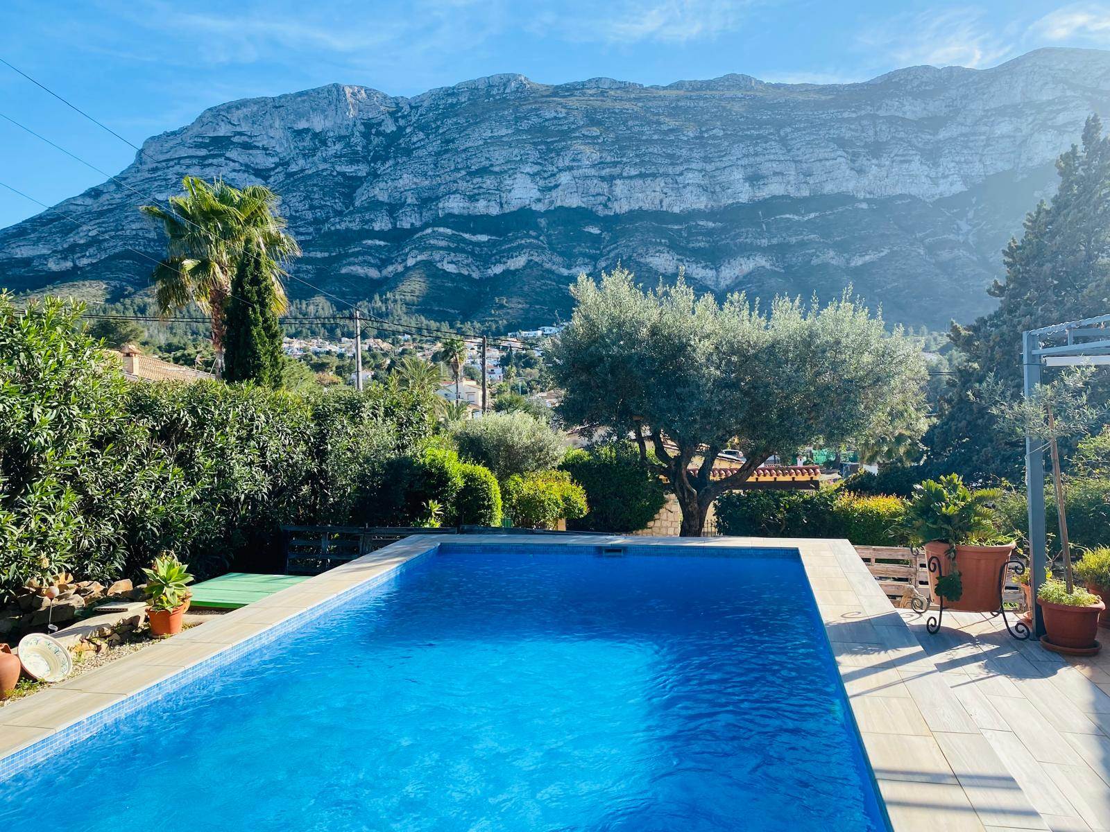 VILLA CON VISTAS AL MONTGÓ
