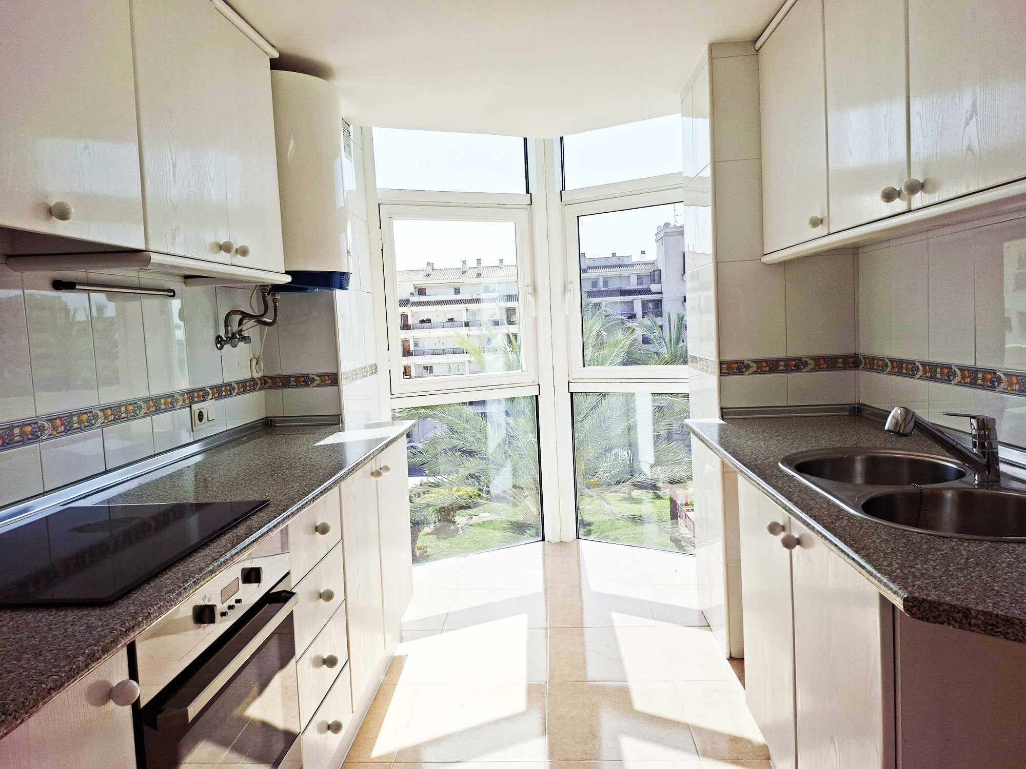 Fantástico apartamento con vistas al mar en pleno casco urbano de Altea