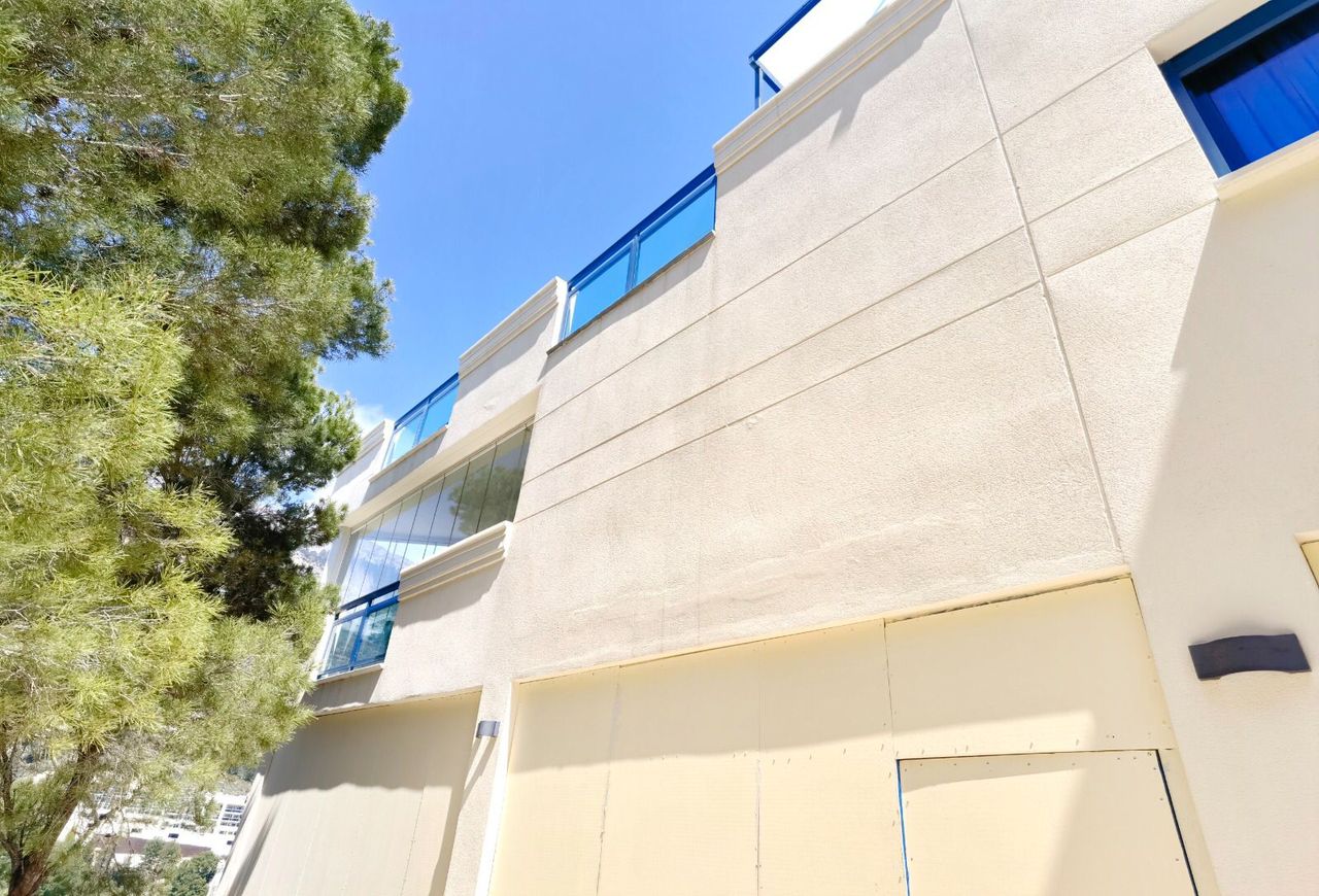 ¡Villa espectacular en Altea por solo 895.000 €!
