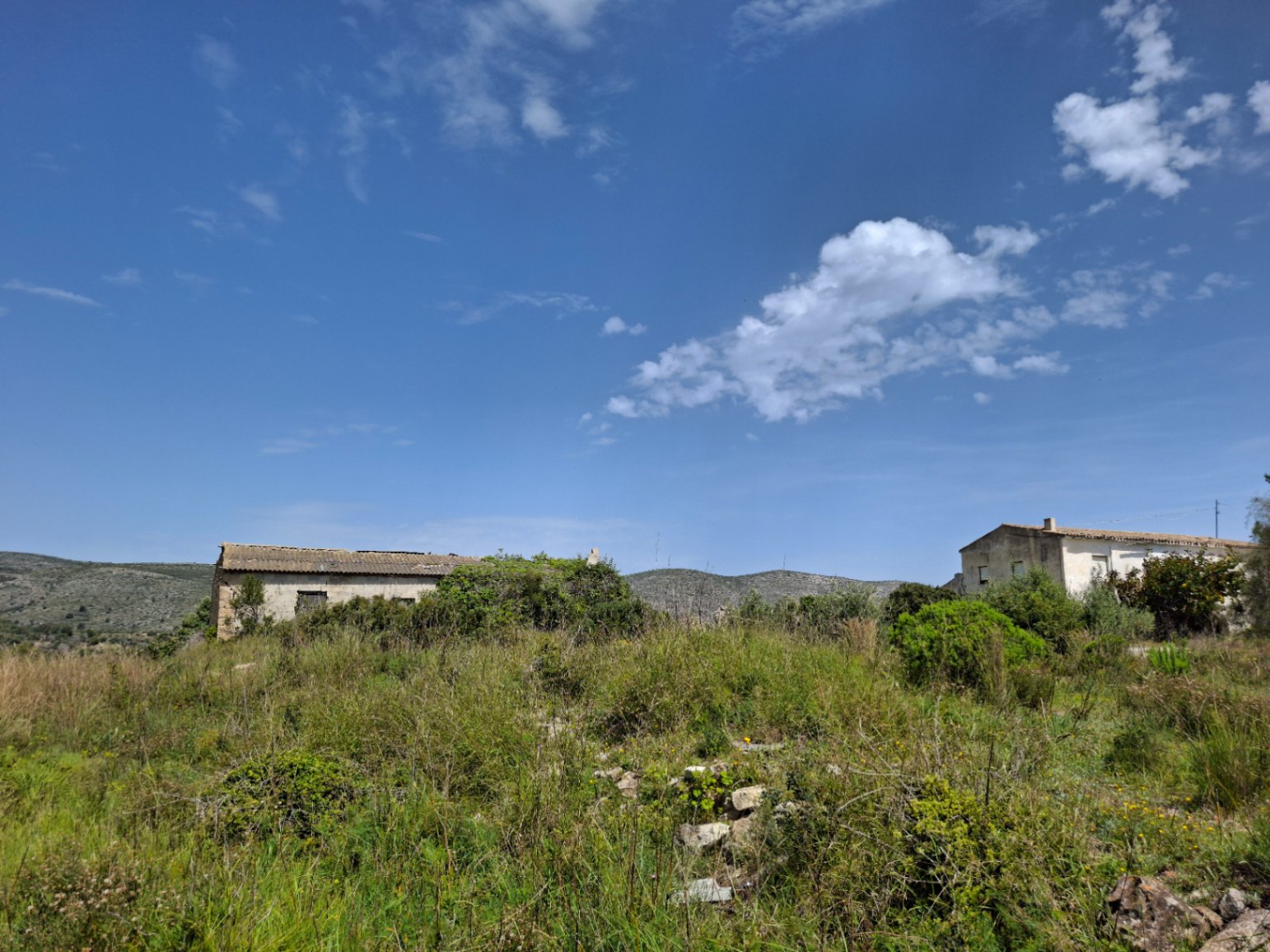 Parcela rústica de 93.000m²