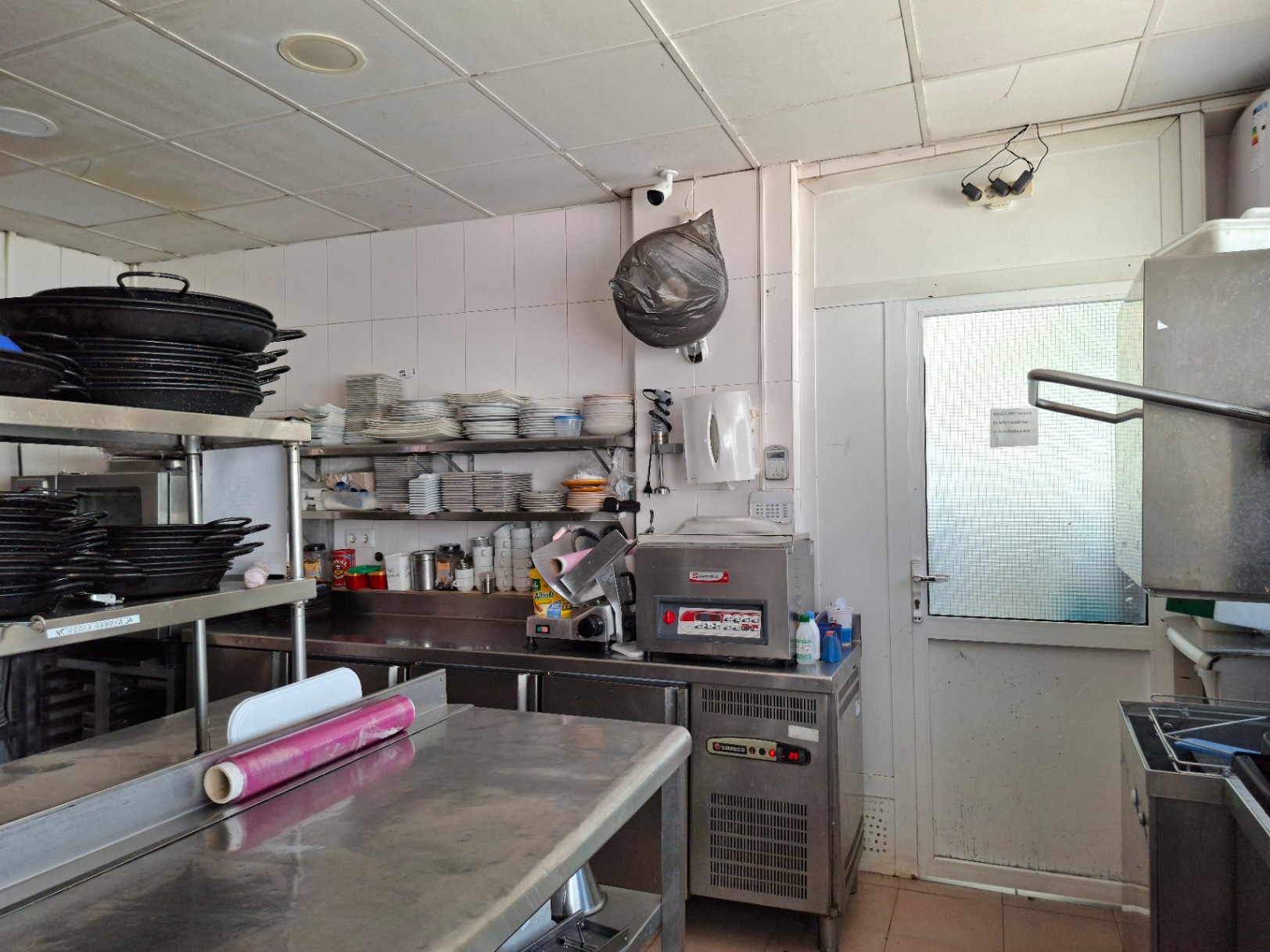 Restaurante en venta en Playa, Daimús - 180 m² y terraza de 60 m²