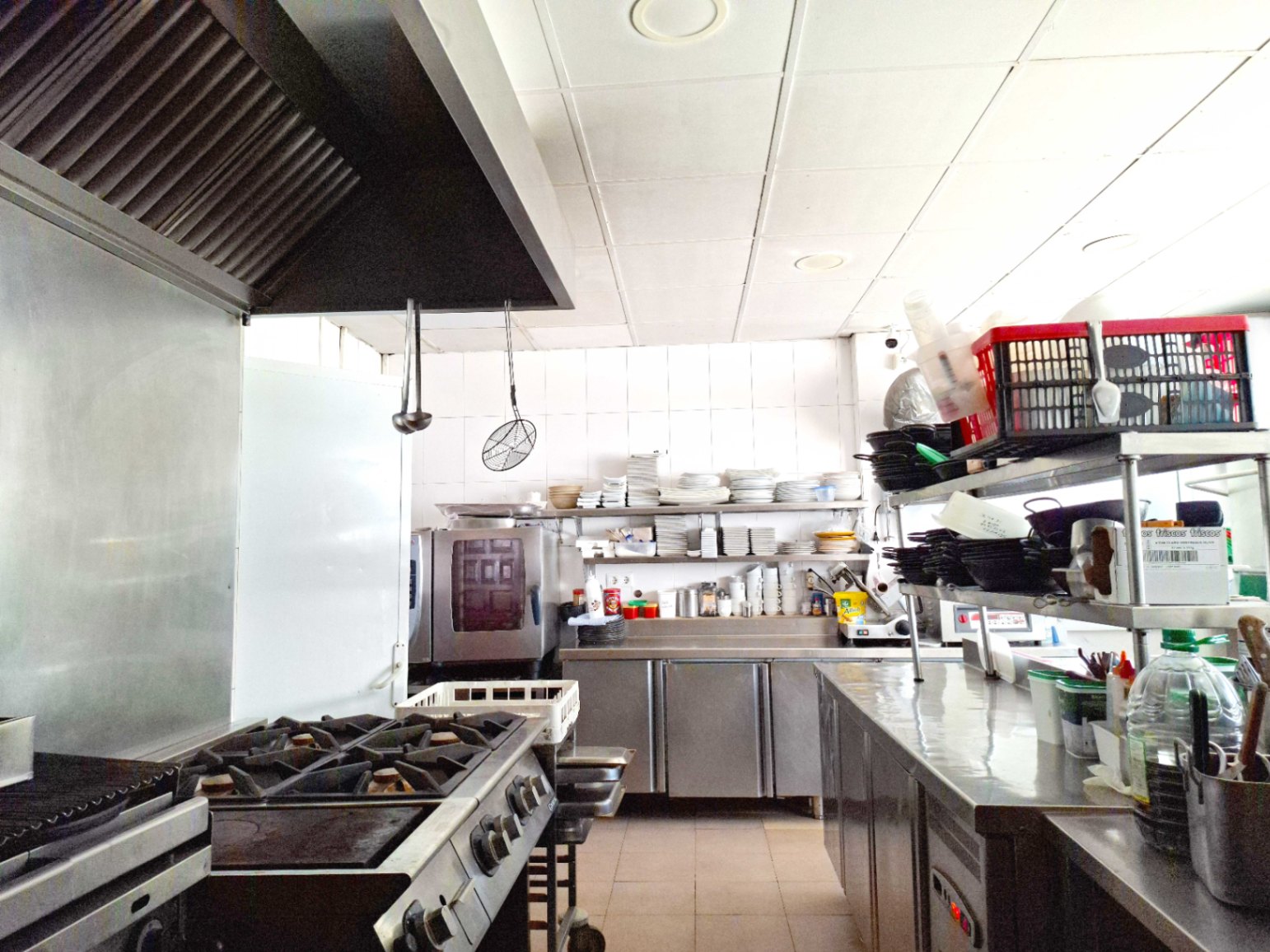 Restaurante en venta en Playa, Daimús - 180 m² y terraza de 60 m²