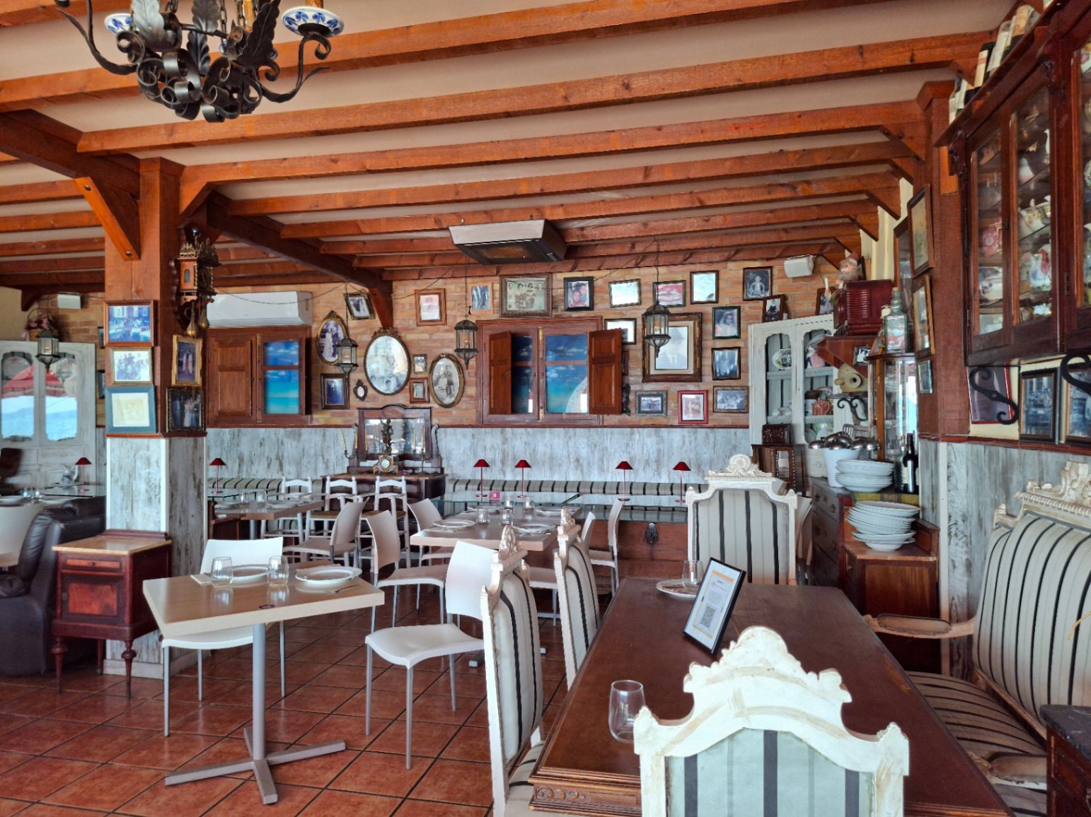 Restaurante en venta en Playa, Daimús - 180 m² y terraza de 60 m²
