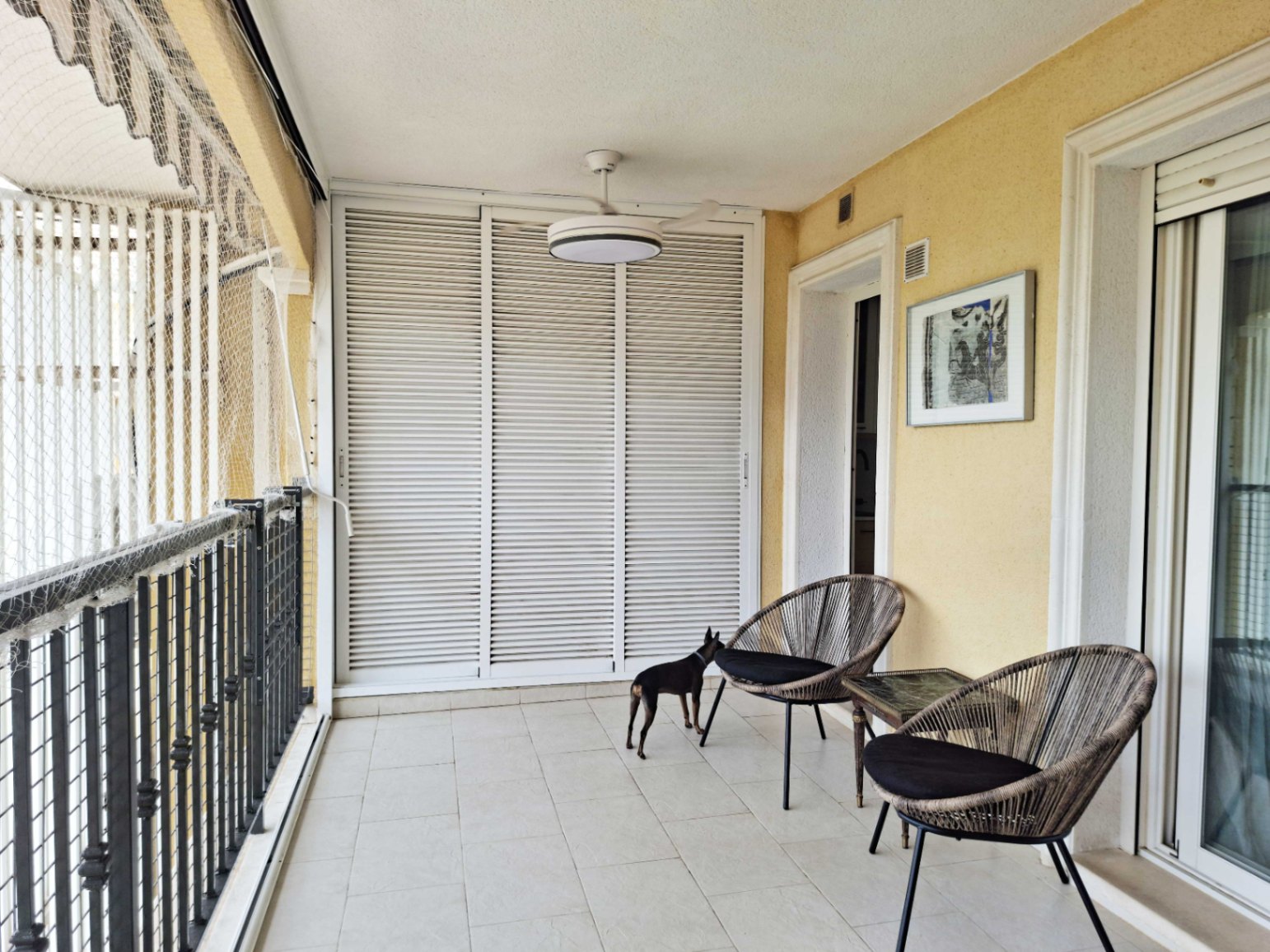 Piso de 3 dormitorios con piscina comunitaria y garaje en Dénia