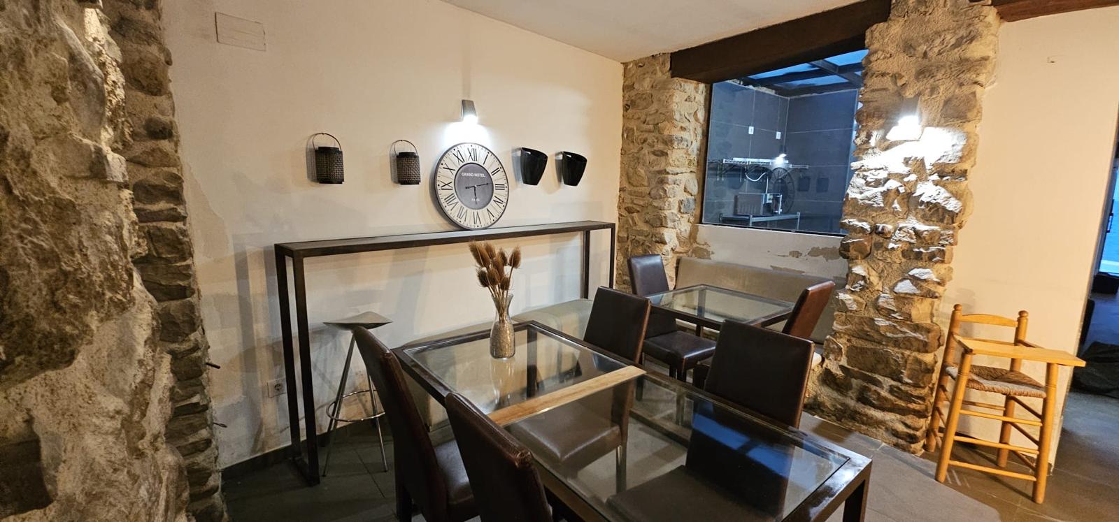 CASA DE PUEBLO REFORMADA CON RESTAURANTE