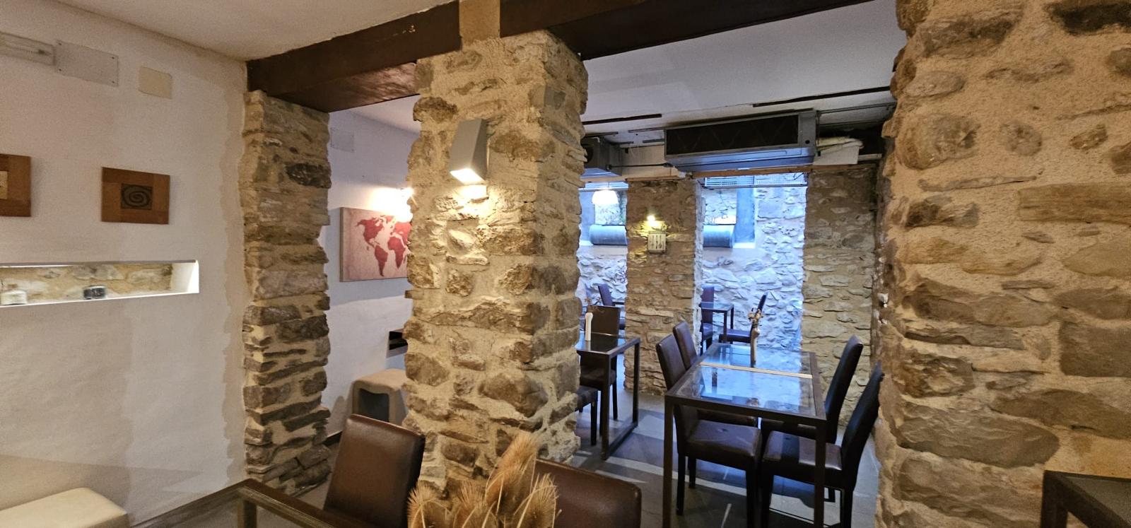 CASA DE PUEBLO REFORMADA CON RESTAURANTE