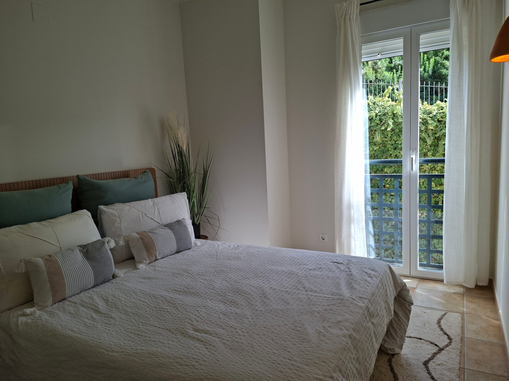 Apartamentos junto al golf en La Sella, con vistas al Montgó y al mar