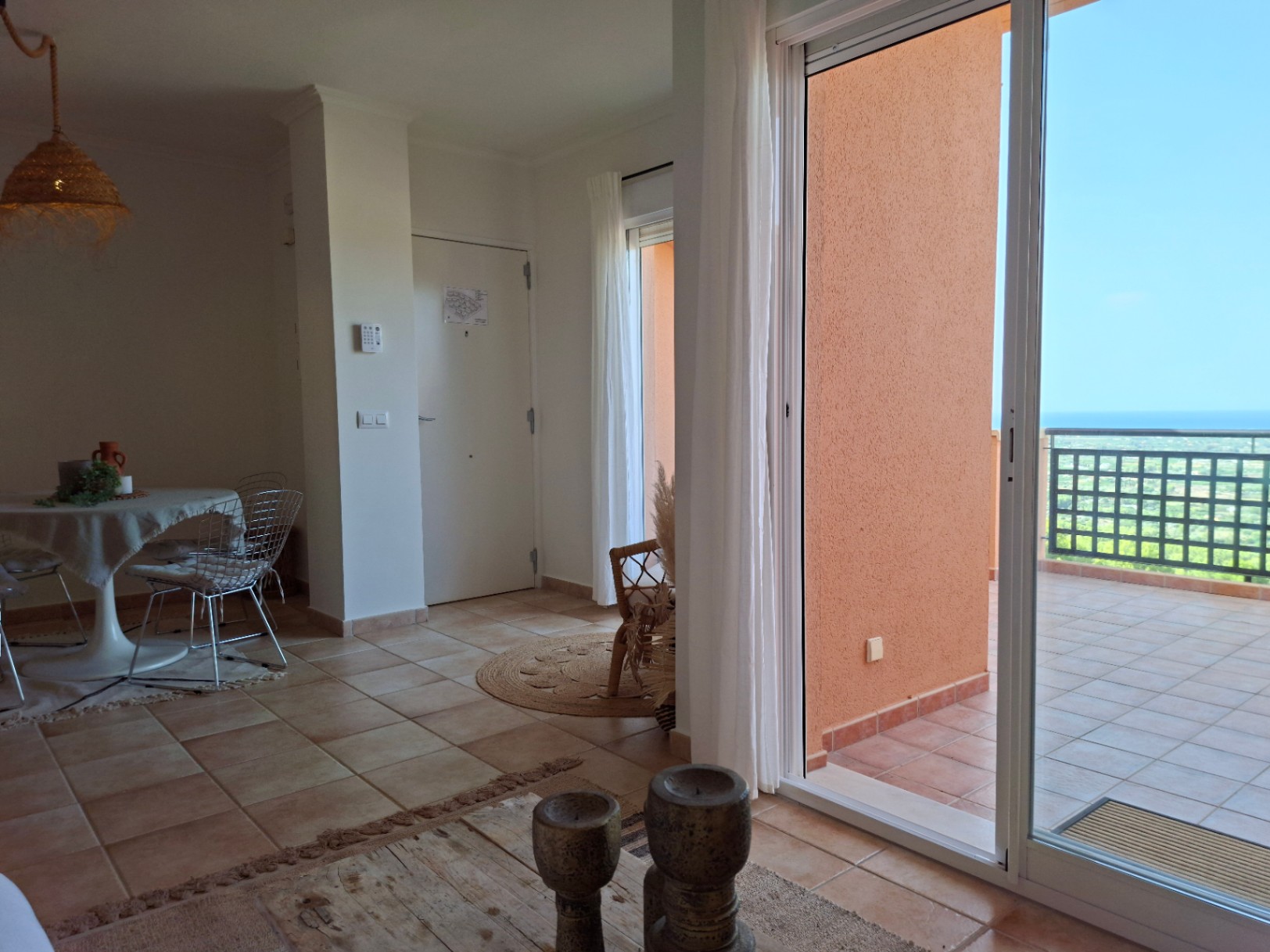 Apartamentos junto al golf en La Sella, con vistas al Montgó y al mar