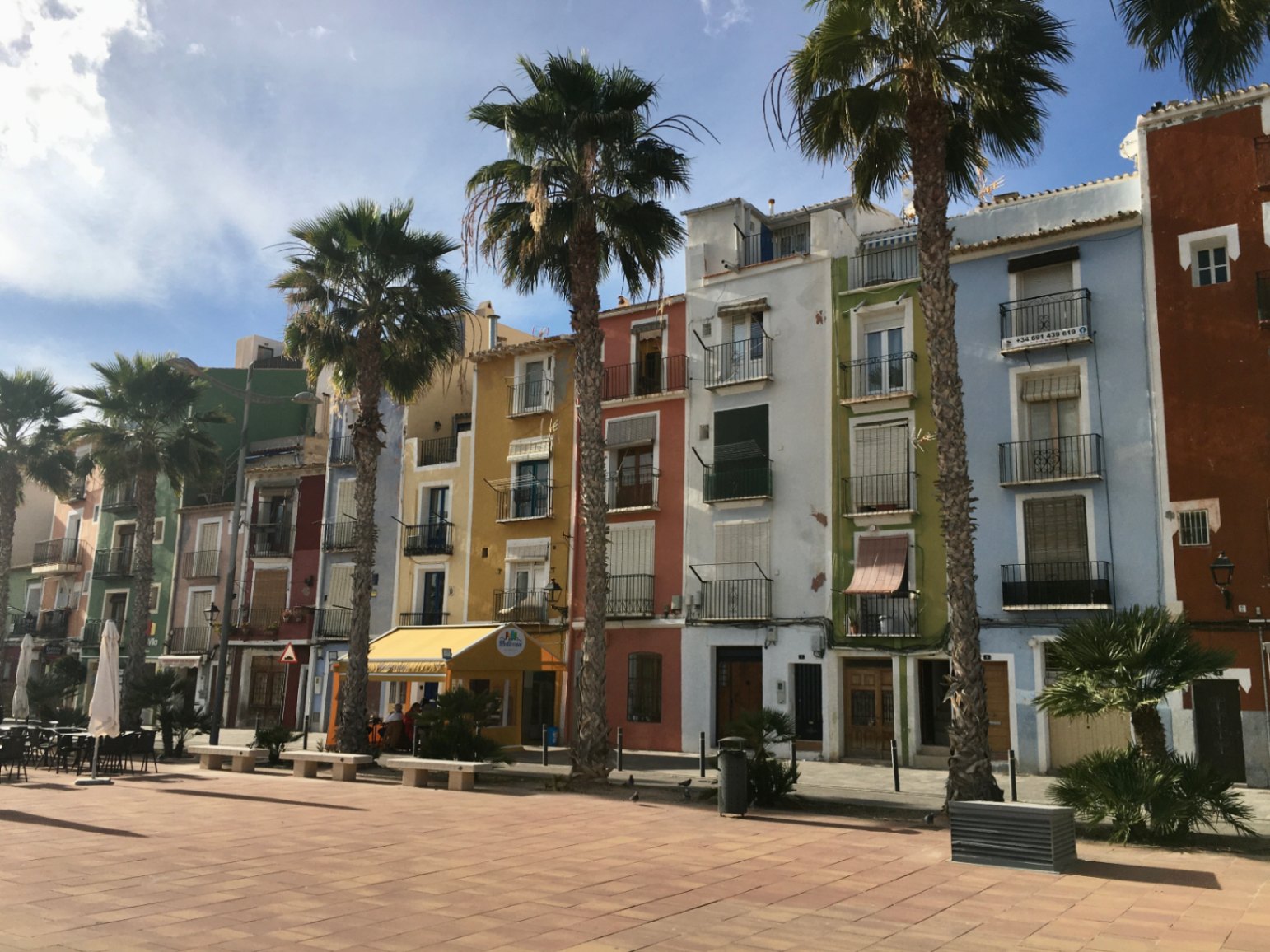 Casa de pueblo con doble uso: vivienda familiar o solar para promoción en Villajoyosa